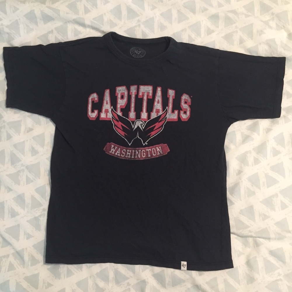 Navy blue Washington Capitals t-shirt